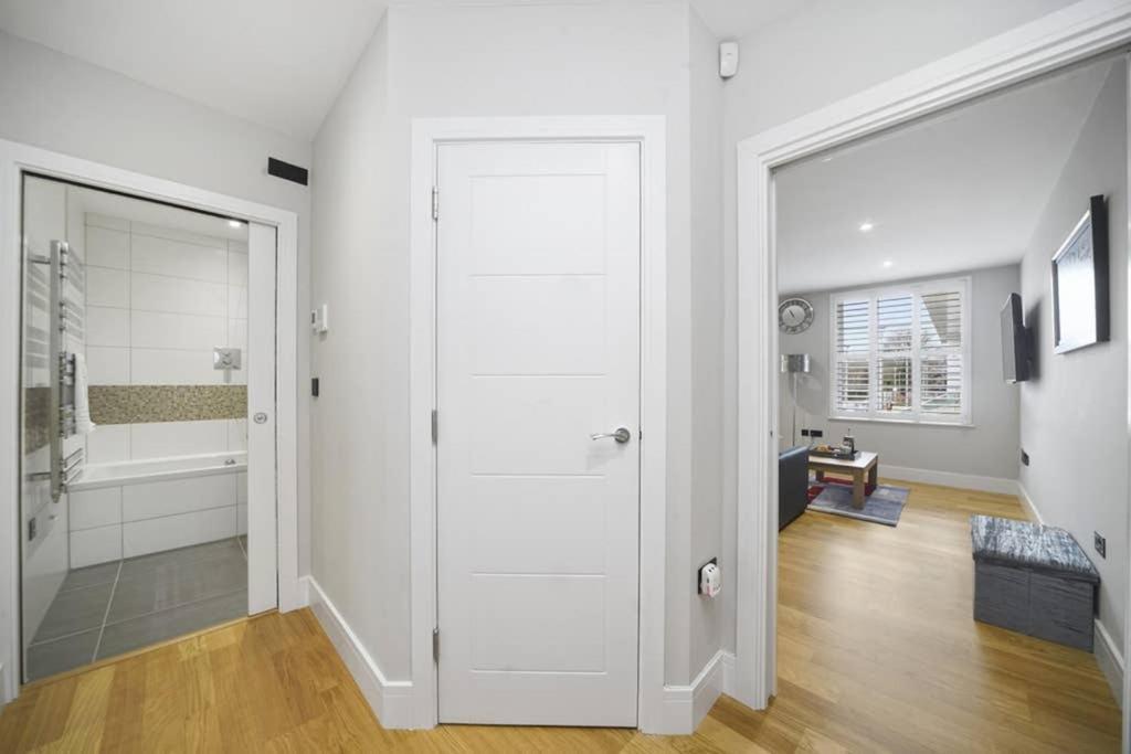 Flat 3 Bridge House Lejlighed Staines-upon-Thames Eksteriør billede
