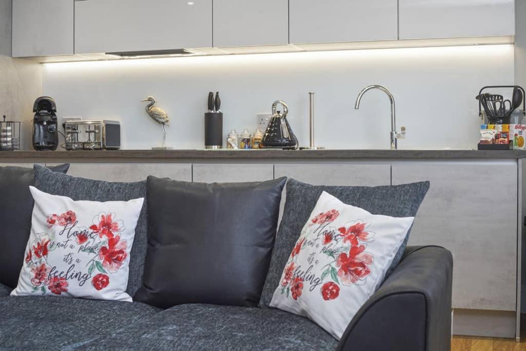 Flat 3 Bridge House Lejlighed Staines-upon-Thames Eksteriør billede